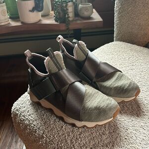 Sorel Olive 🫒 Sneakers Velcro High tops